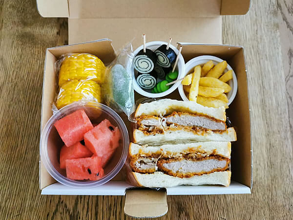 ヒレカツサンドのお弁当